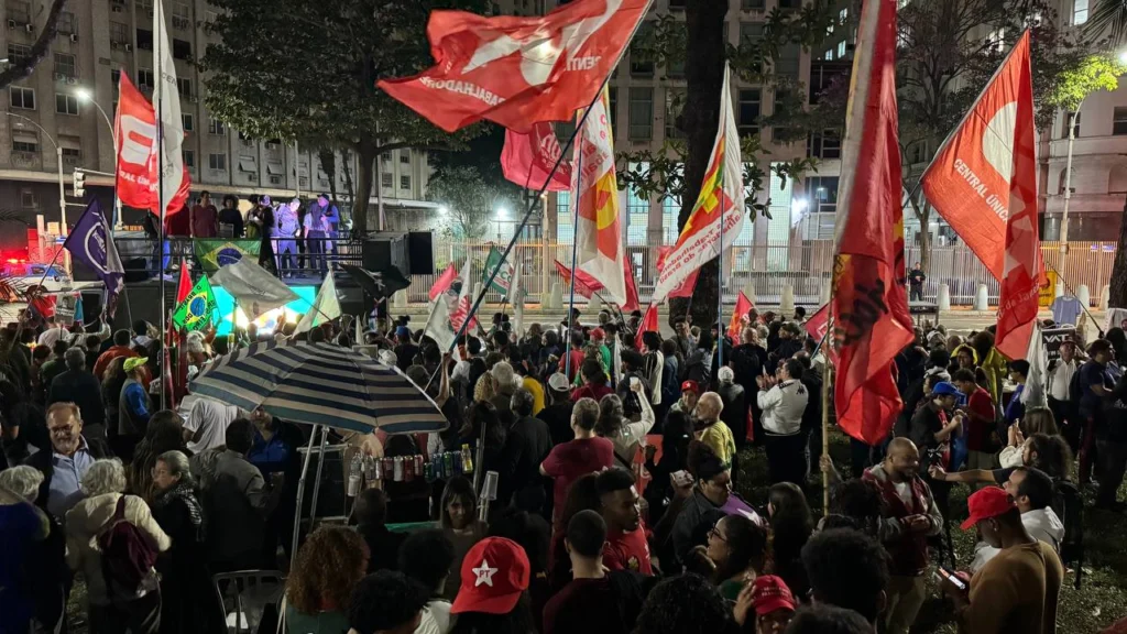 Protestan contra las medidas de Trump: "quien manda es el pueblo de Brasil" 5 photo 2025 08 01 18 39 08