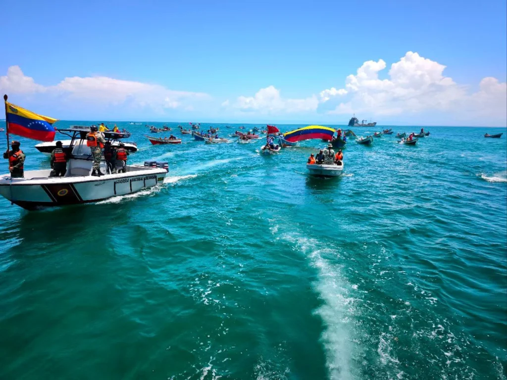 En imágenes: Pescadores de Venezuela en defensa de la soberanía nacional 3 photo 4994694688191655646 y