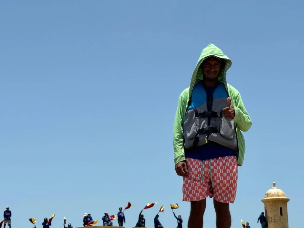 photo 5017520270411411082 y