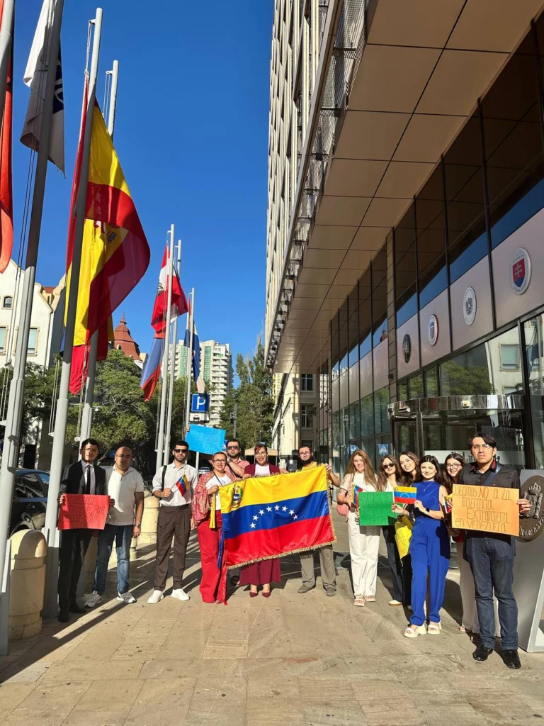 En imágenes: Jornada de solidaridad mundial con Venezuela y por la paz en América Latina y el Caribe 5 photo 5305298064384325077 y