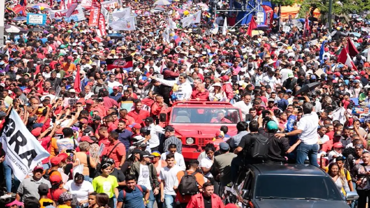Cabello: "El PSUV defiende la paz y al presidente Nicolás Maduro, no al terrorismo fascista" 1 presidente nicolas maduro foto prensa presidencial.jpg