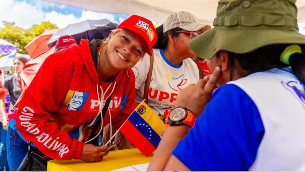 En imágenes: Miles de venezolanos se suman a la jornada "Yo me alisto" 7 pueblo2