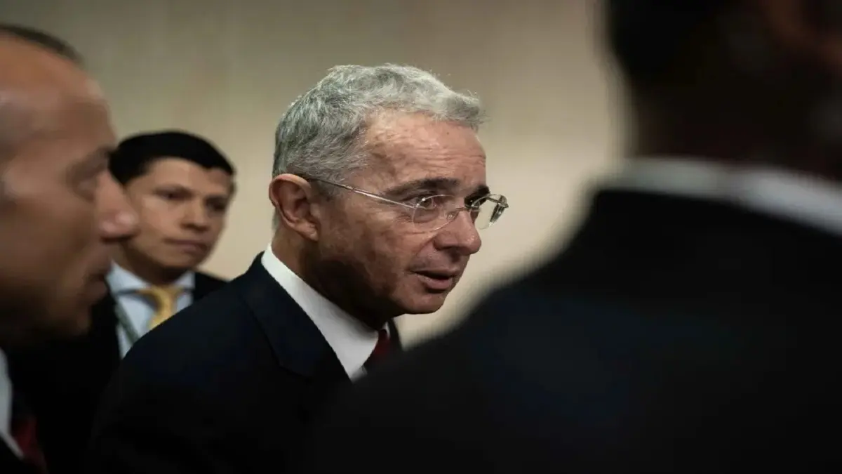 uribe efe.jpg