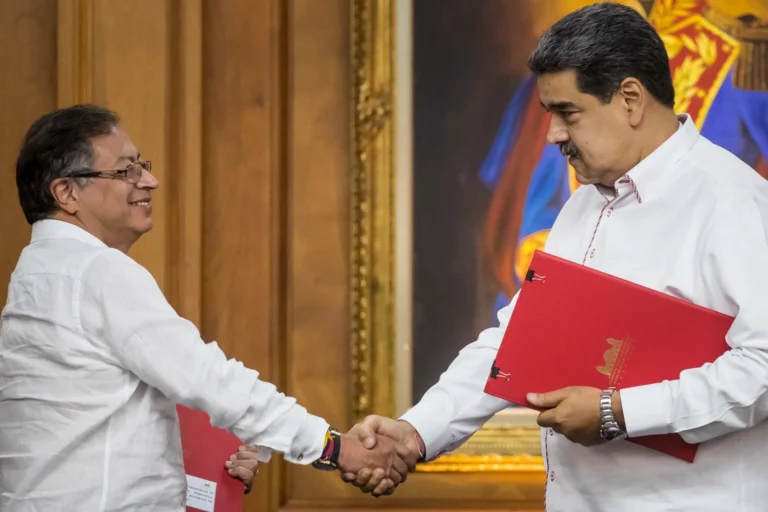 Petro elogia apoyo del presidente Maduro y de Venezuela contra el narcotráfico 1 venezuela colombia portada