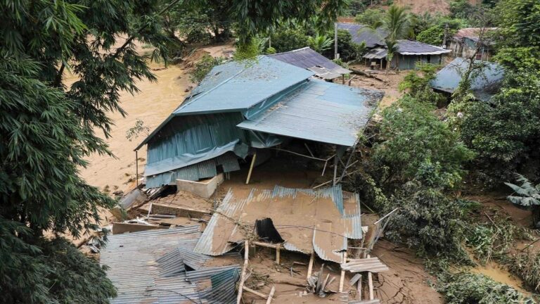 Inundaciones en el noroeste de Vietnam dejan al menos diez muertos 1 vietnam lluvias