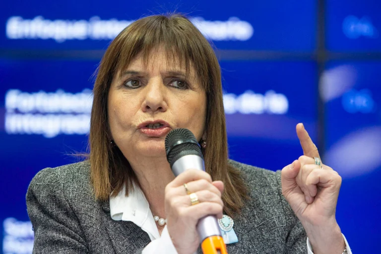 web patricia bullrich conferencia