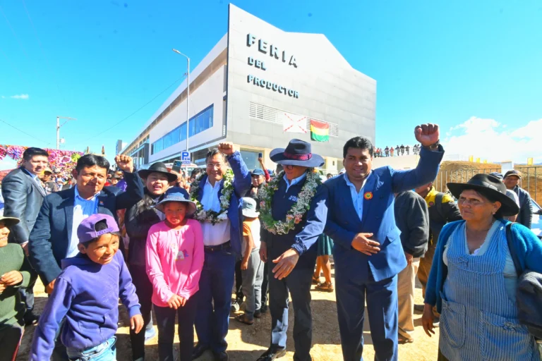 Bolivia: Luis Arce inaugura Mercado del Bicentenario en Sucre para impulsar producción 1 whatsapp image 2025 08 04 at 6 30 42 pm