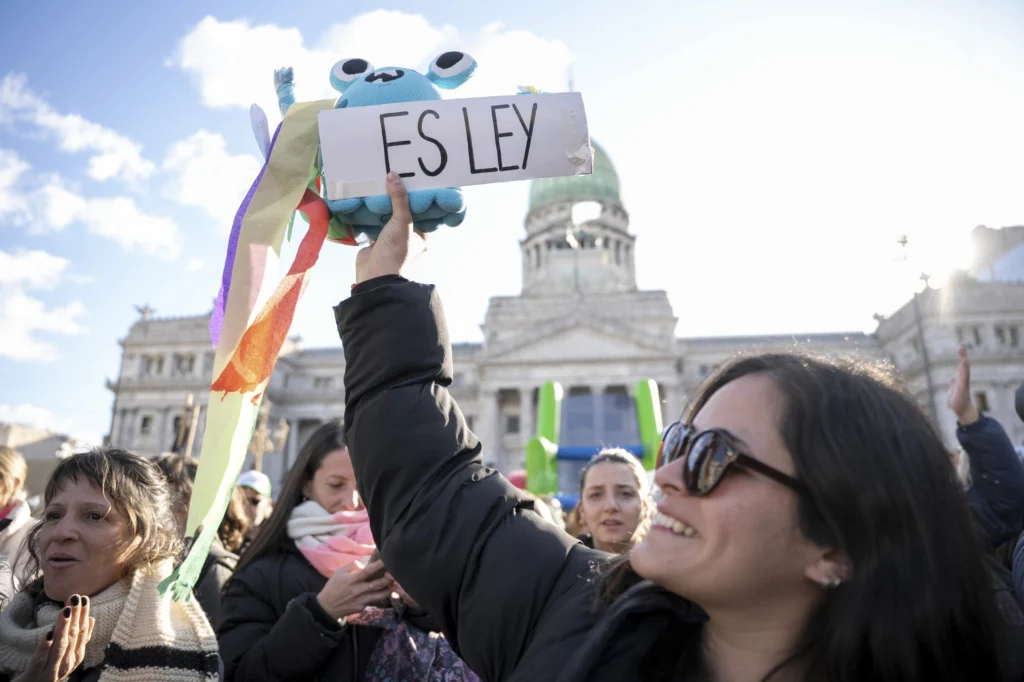 En imágenes: Victoria popular en Argentina por rechazo al veto en discapacidad 13 007