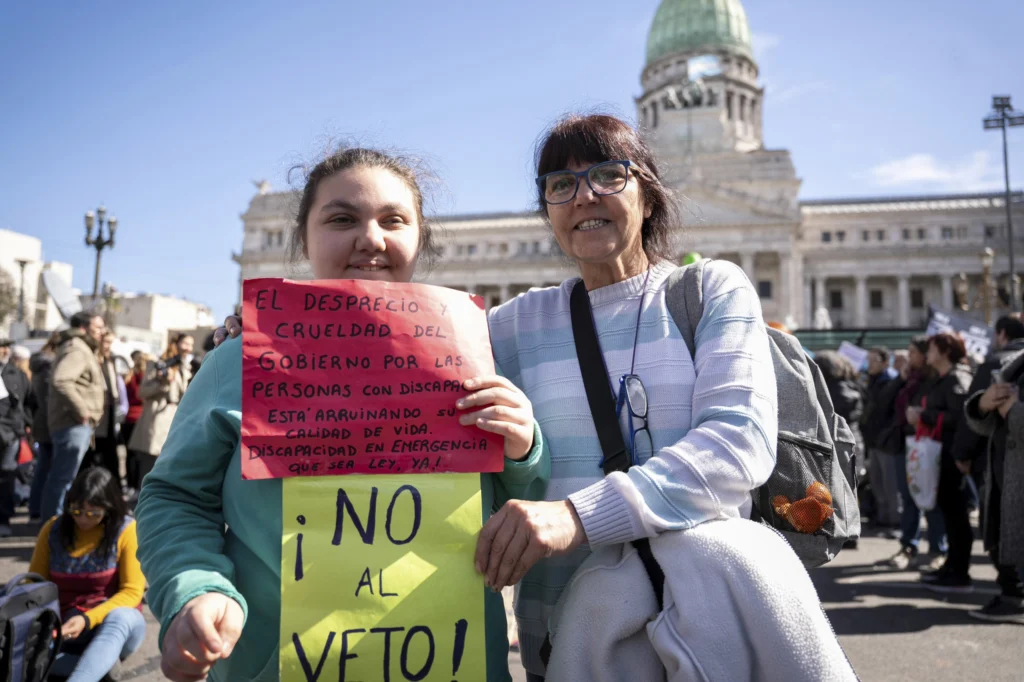 En imágenes: Victoria popular en Argentina por rechazo al veto en discapacidad 17 013