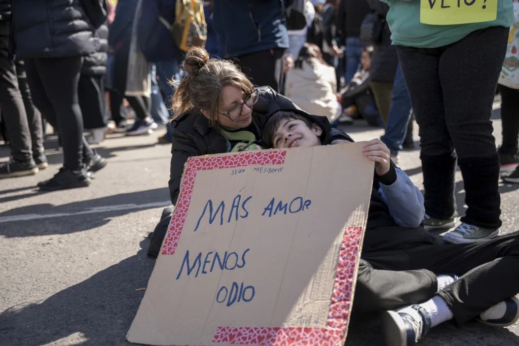 En imágenes: Victoria popular en Argentina por rechazo al veto en discapacidad 6 015
