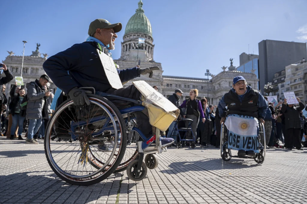En imágenes: Victoria popular en Argentina por rechazo al veto en discapacidad 5 018