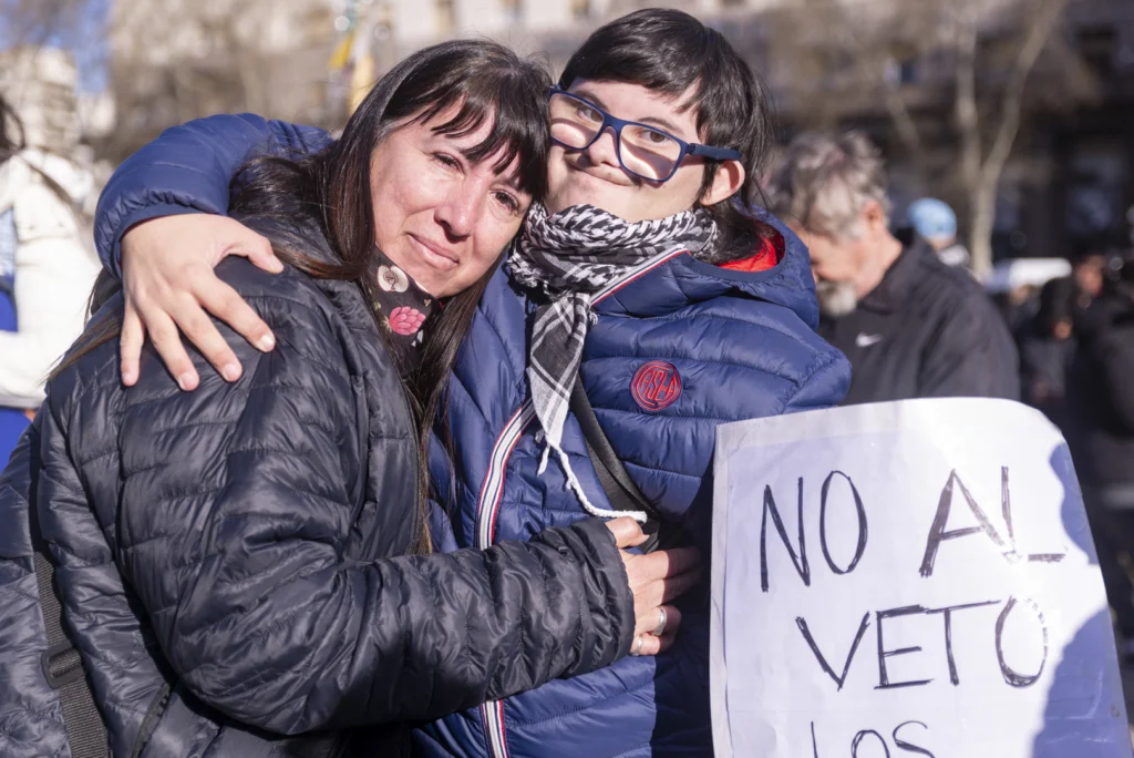 En imágenes: Victoria popular en Argentina por rechazo al veto en discapacidad 7 021