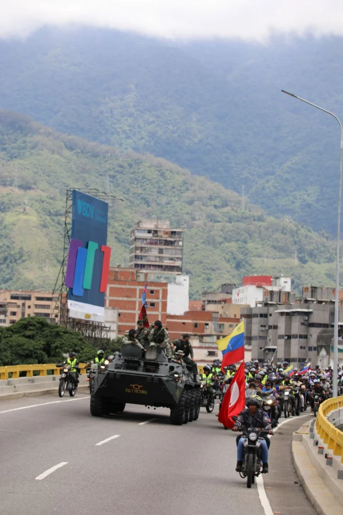 Venezuela: Los cuarteles van al pueblo para la defensa de la patria