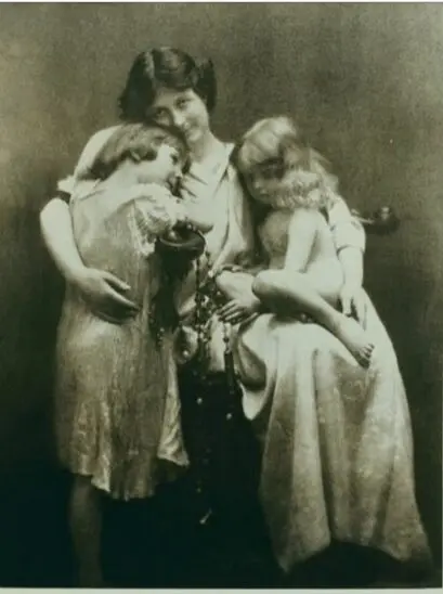 6 isadora y sus dos hijos.jpg