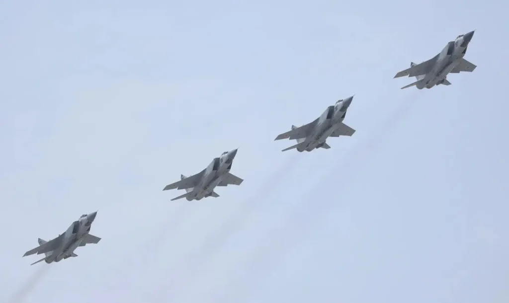 Operación de la OTAN "Centinela del Este" provoca a Rusia 2 cazas jpg