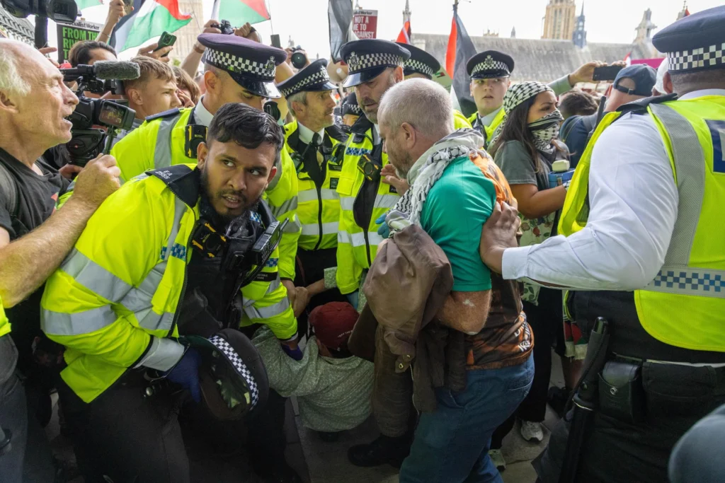 Acci贸n global por Palestina: Miles de personas vuelven a protestar contra genocidio en Gaza
