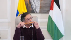 colombia petro embajadores01