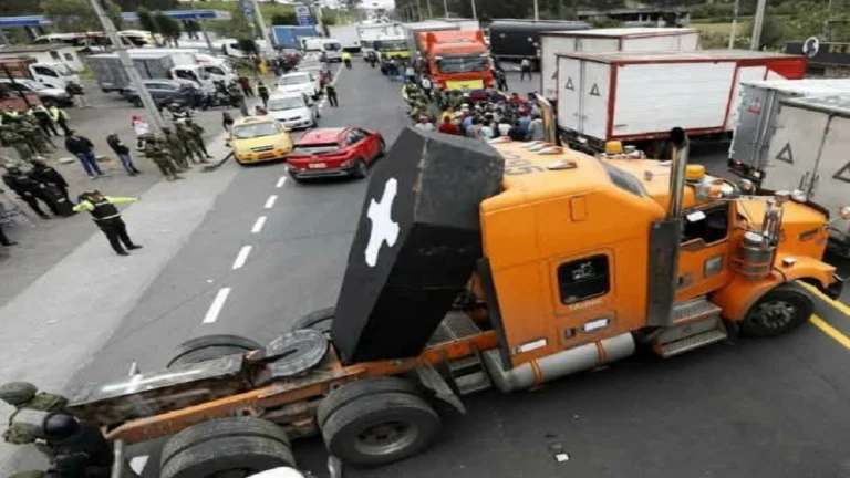 ecuador bloqueos vias