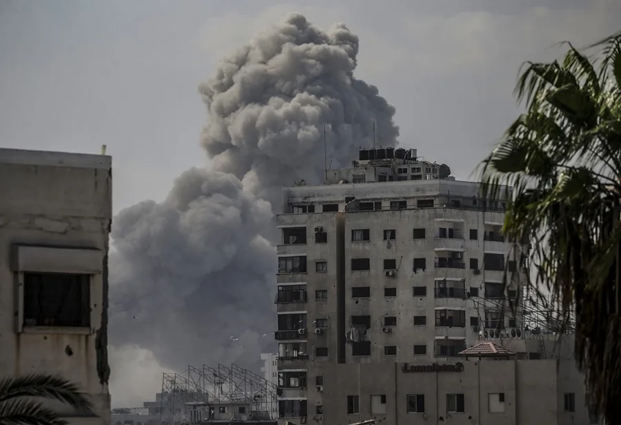 gaza ciudad bombardeo edificio