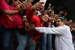 Presidente Maduro llama a formación de la juventud para enfrentar guerra cognitiva 17 image 8 2