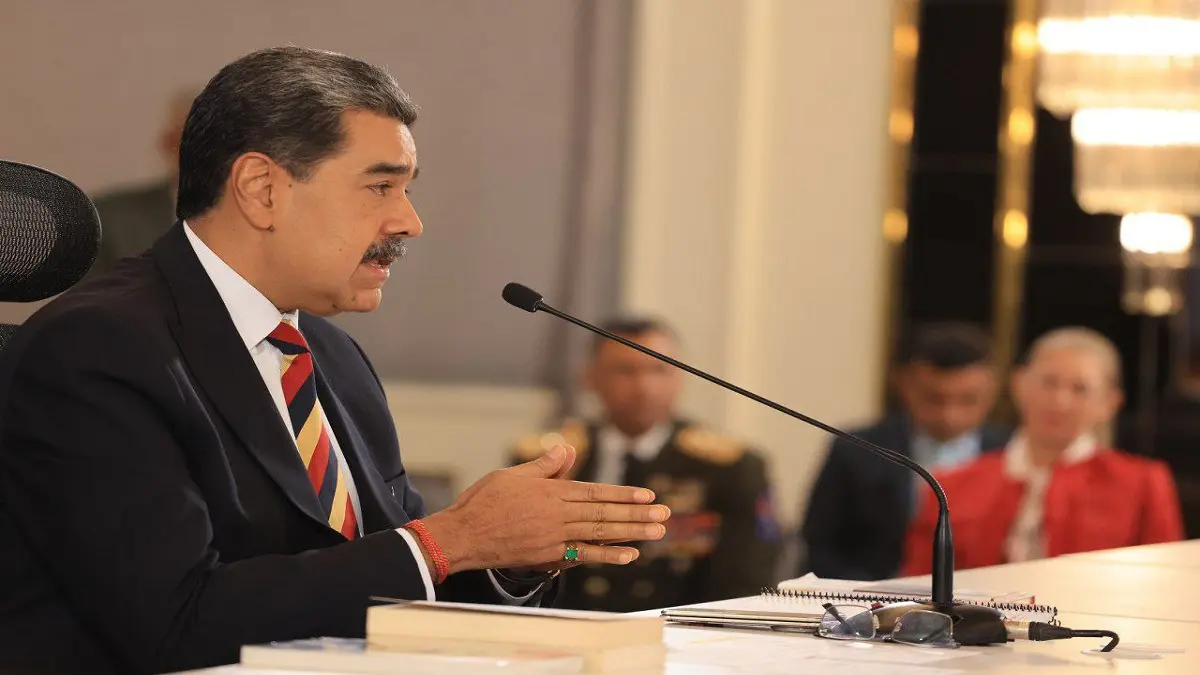 nicolas maduro rueda prensa foto prensa presidencial.jpg