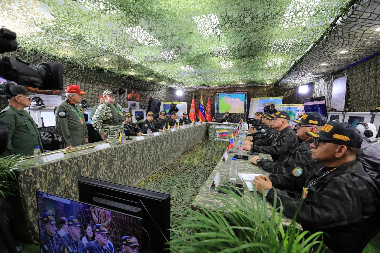 photo 5096073787739933462 y.jpg