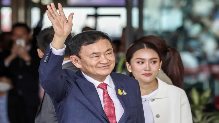 thaksin shinawatra efe