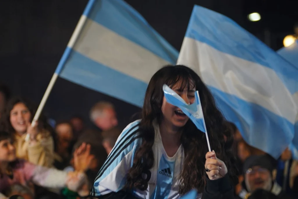 En imágenes: Argentinos celebran victoria peronista en legislativas de Buenos Aires 11 whatsapp image 2025 09 07 at 9 37 37 pm 1