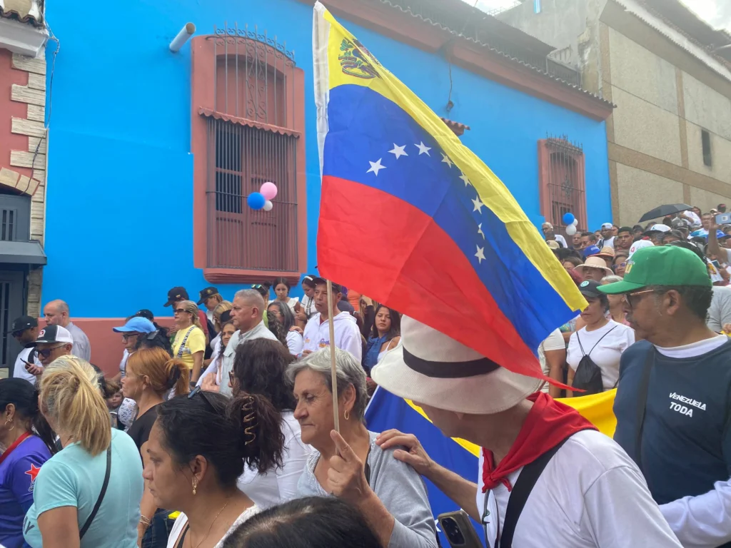 Peregrinos venezolanos honran a San José Gregorio Hernández y a la Santa Carmen Rendiles 3 5163739060458163081