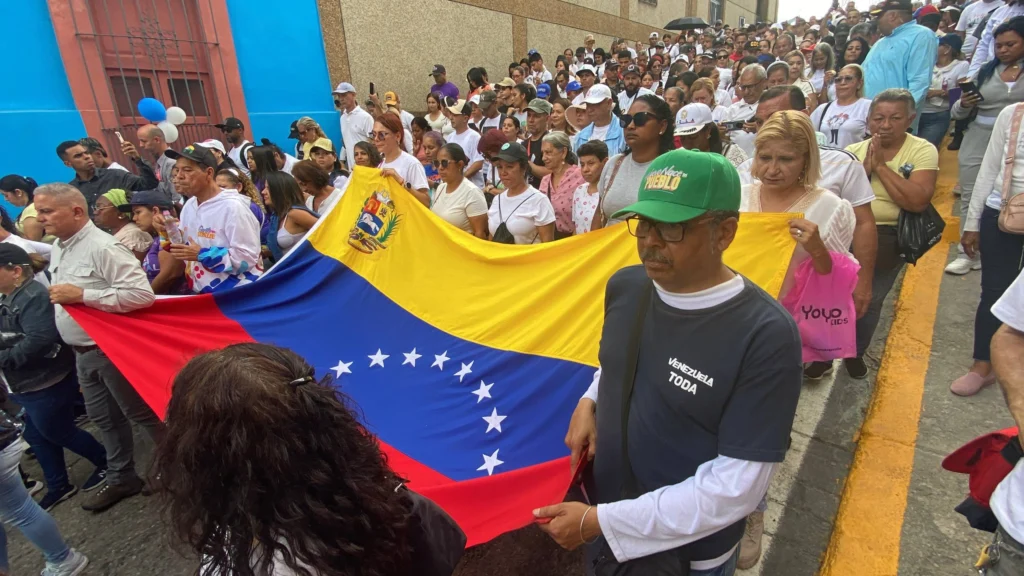 Peregrinos venezolanos honran a San José Gregorio Hernández y a la Santa Carmen Rendiles 2 Peregrinos venezolanos honran a San José Gregorio Hernández y a la Santa Carmen Rendiles