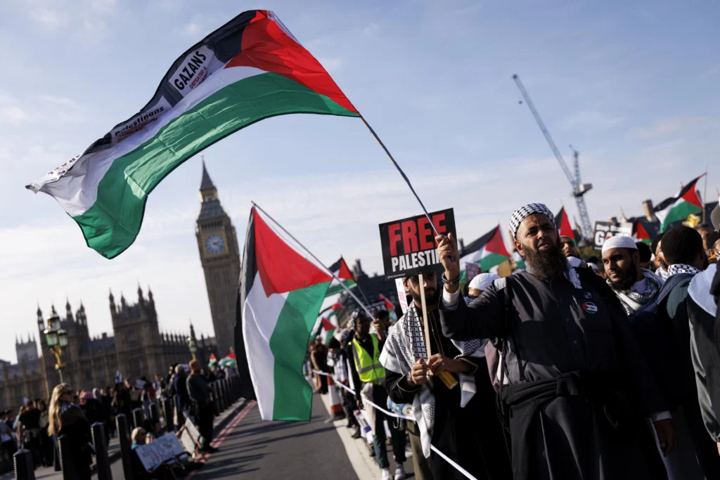Miles marchan en Londres por la liberación total de Palestina 2 93f7f0904802fda97732fe2b3619cb1ab17ae61cw