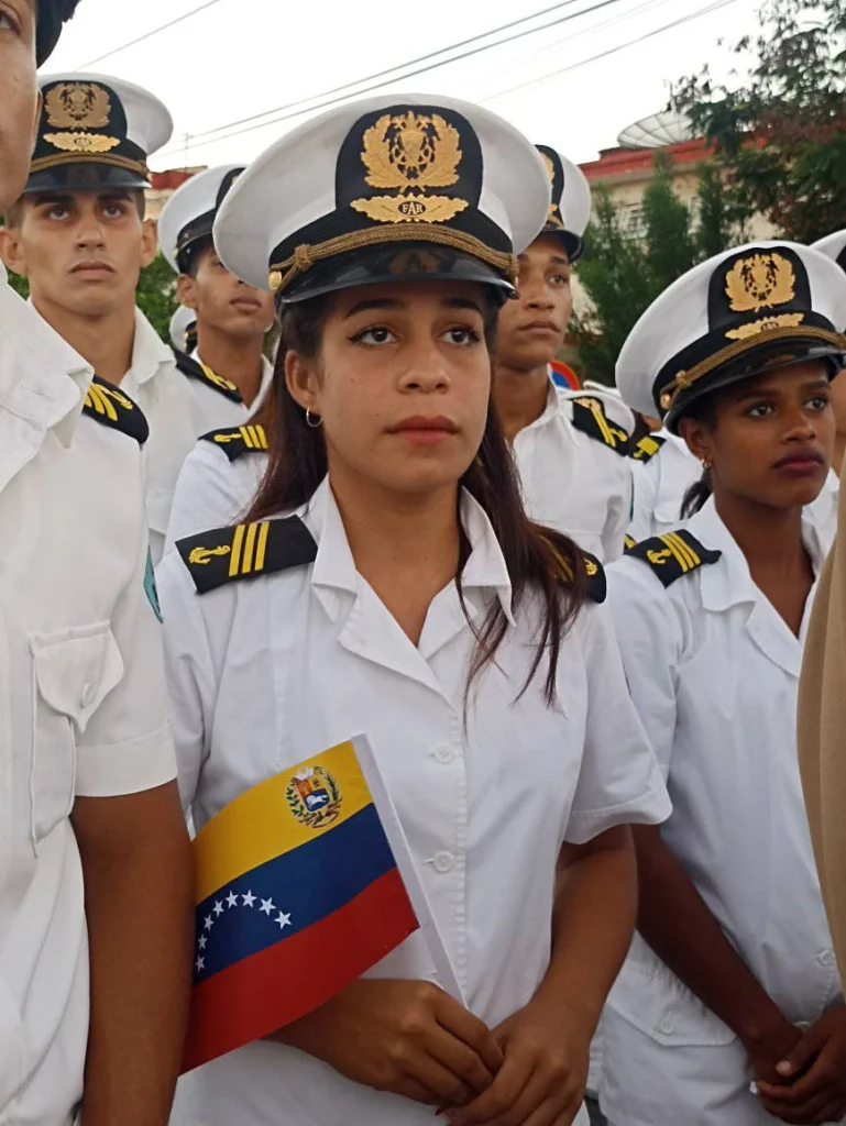 Más de 50.000 cubanos se movilizan en respaldo a Venezuela ante agresiones de los EE.UU. 2 acto venezuela 1