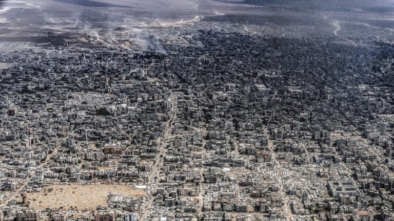 articulo palestina vista aerea de la ciudad de gaza mirando hacia el este desde un vuelo jordano el miercoles