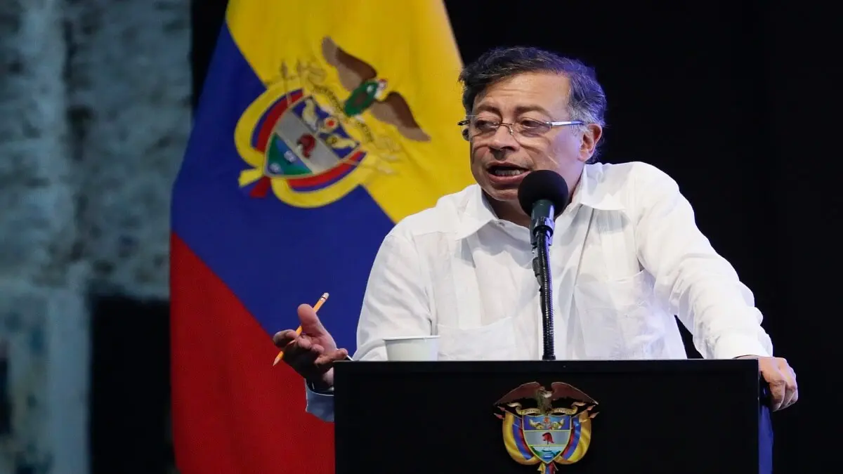 colombia petro 8.jpg