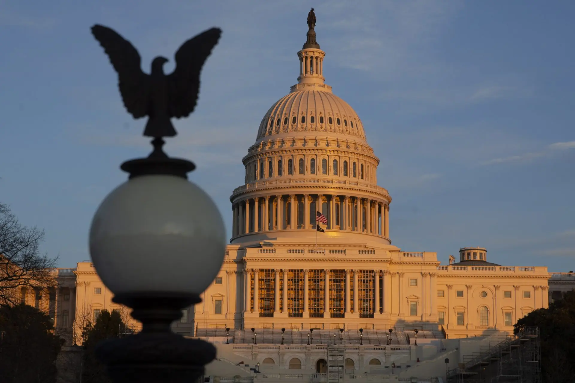 ea5004 usa capitol riot aftermath.jpg