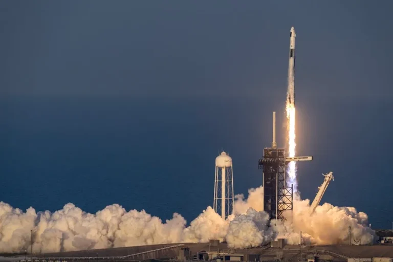 epa5693 usa nasa spacex crew 10