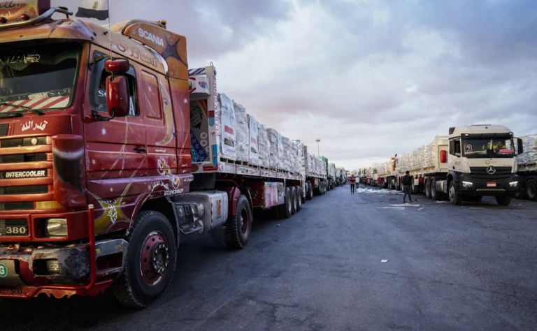 Ayuda humanitaria vuelve a Gaza tras reapertura de pasos fronterizos en Rafah 1 gaza ayuda01