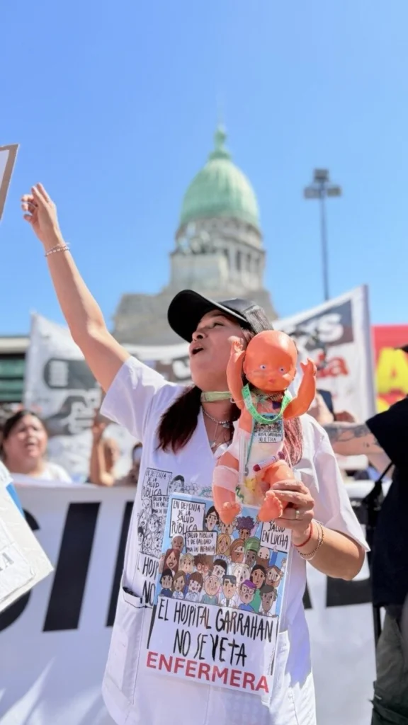 En imágenes: Movilización en Argentina contra veto de Milei a Ley de emergencia pediátrica 5 image 1