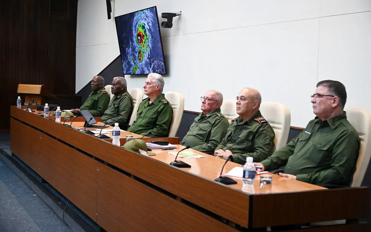 photo 4902203203131214670 y.jpg