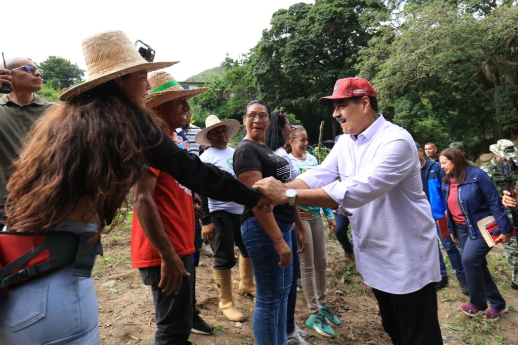 photo 5179652541355068266 y