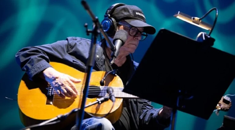 Silvio Rodríguez emociona a Uruguay con trova, memoria y homenaje 1 presentacion de silvio rodriguez en urueguay 3