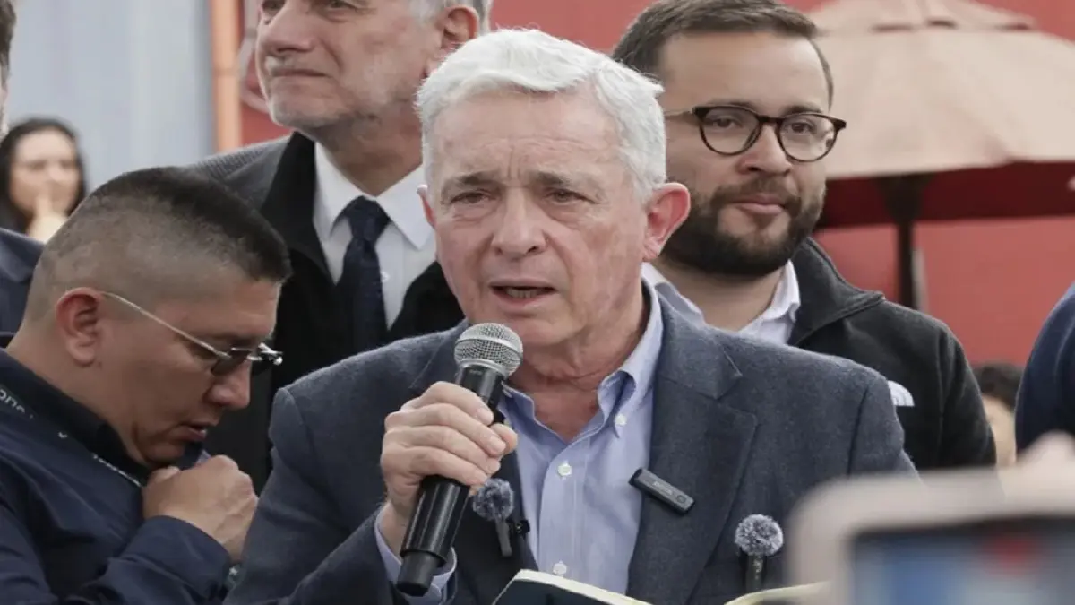 uribe 2 foto efe.jpg