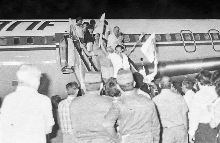 0 llegada de oscar d leon a cuba en 1983.jpg