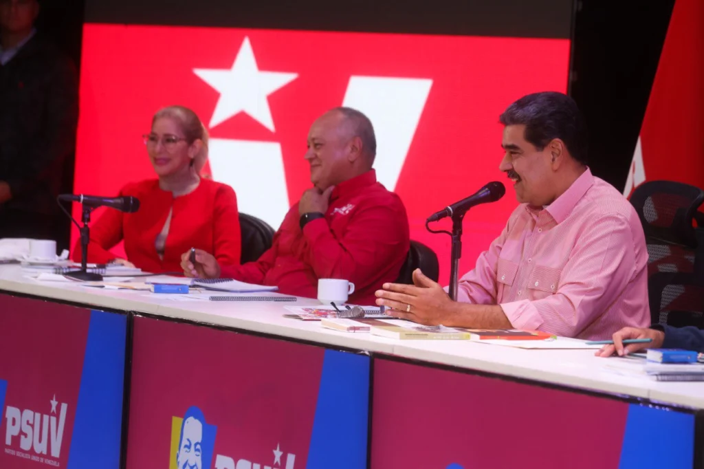 Presidente Maduro: la ultraderecha venezolana ha desaparecido del escenario político 2 4942963460677504059
