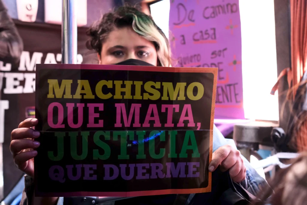 b4ae42b9895c19ad142717c20e92b4e58ad9b71ew