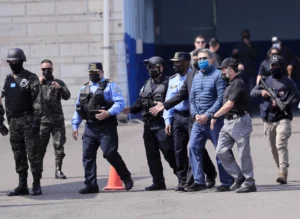 Intromisión en Honduras: Trump indultará a expresidente condenado por narcotráfico