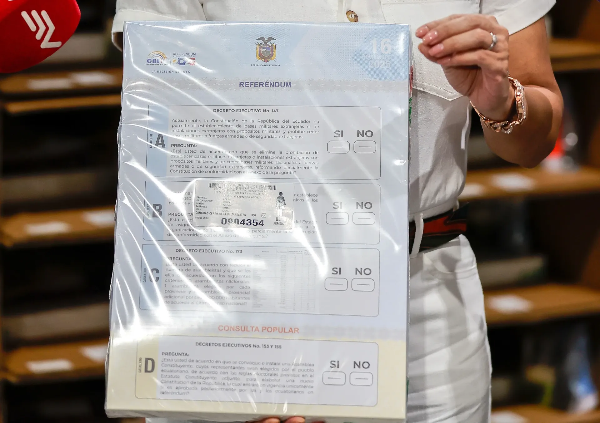 ecuador preguntas referendum 1