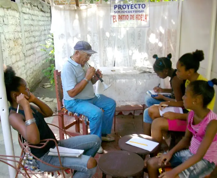 De La Loma del Chivo te cuento 7 el patio de adela 2 2.jpg