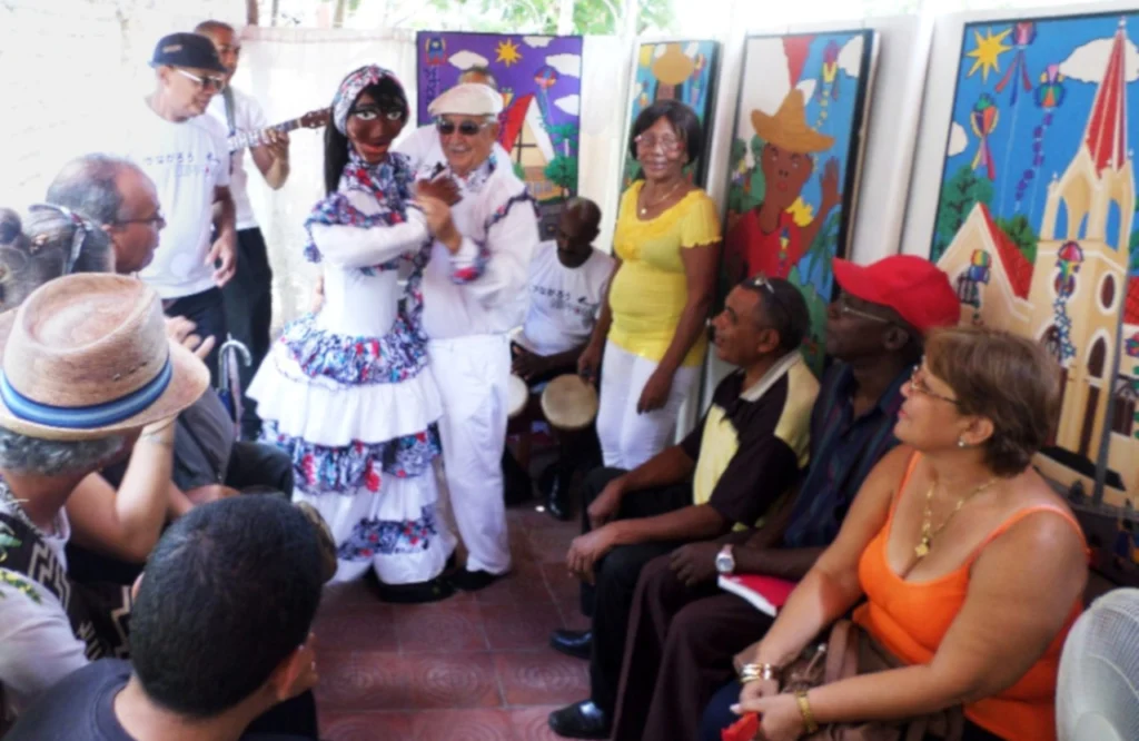 De La Loma del Chivo te cuento 6 el patio de adela 301