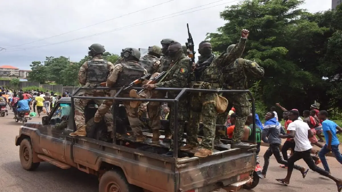 guinea bisau militares.jpg